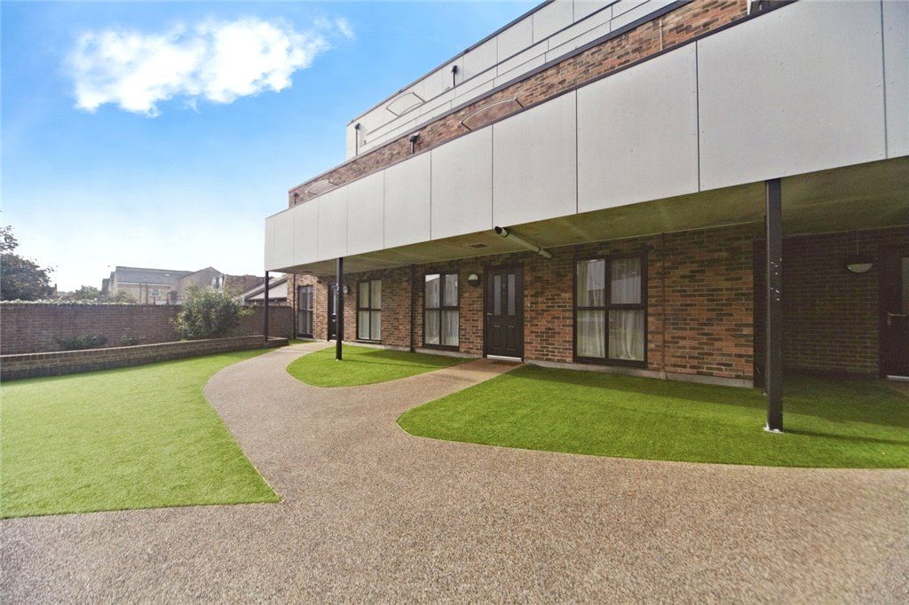 Property photo 1 of 10 Photo