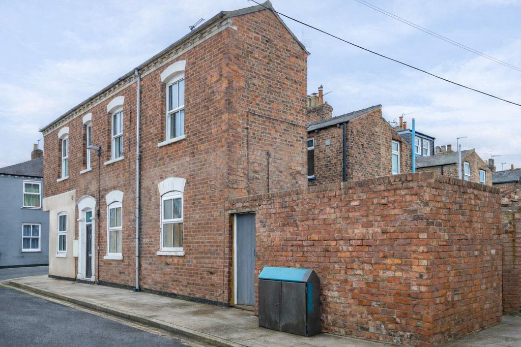 Property photo 1 of 13 Exterior