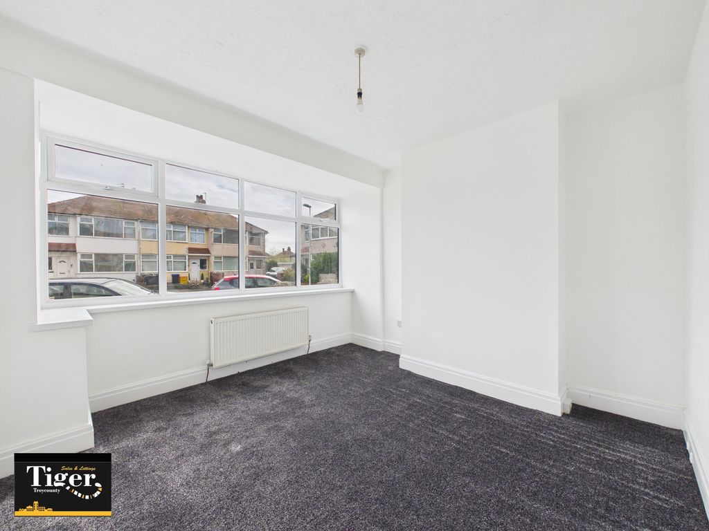 Property photo 2 of 10 Cam03440G0-Pr0581-Still004