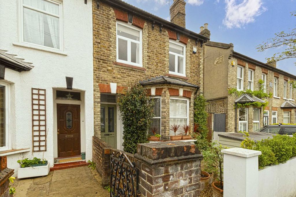 Property photo 1 of 5