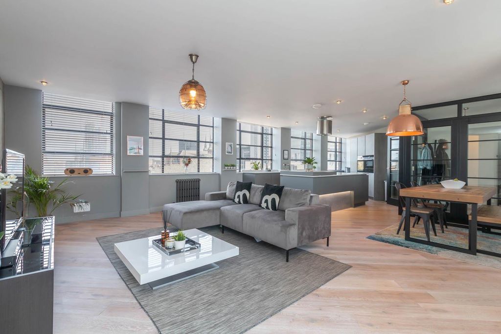 Additional image 4 of 3 bed flat for saleQueensway House, 57 Livery Street B3
