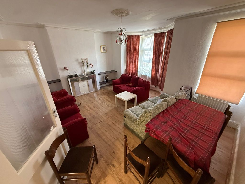 Property photo 2 of 9