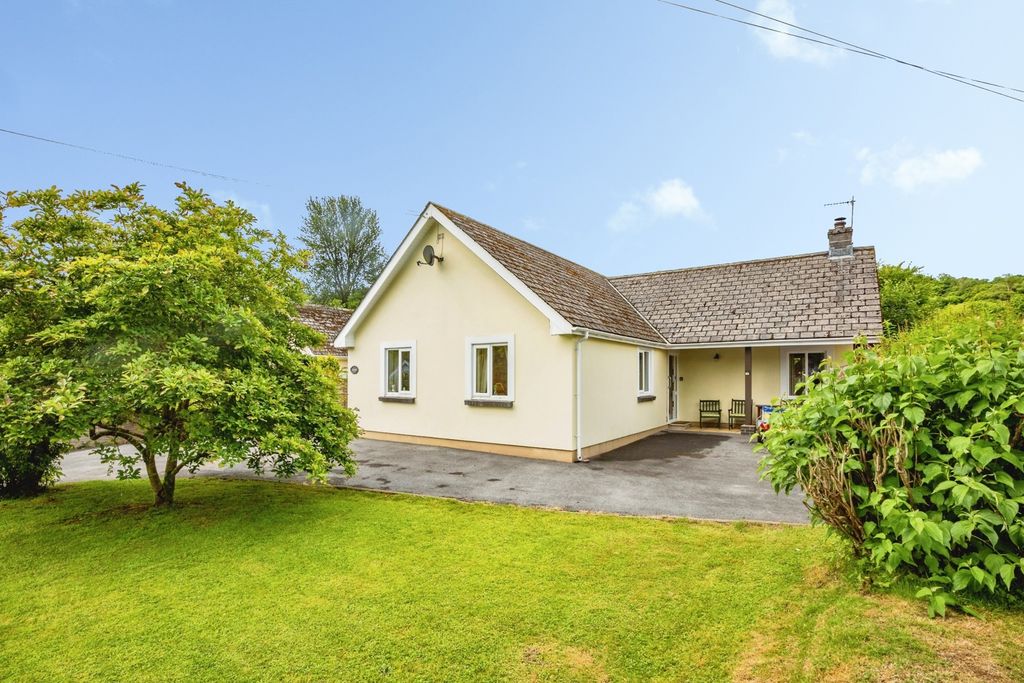 Property photo 1 of 28 Pbox-Img.Jpg