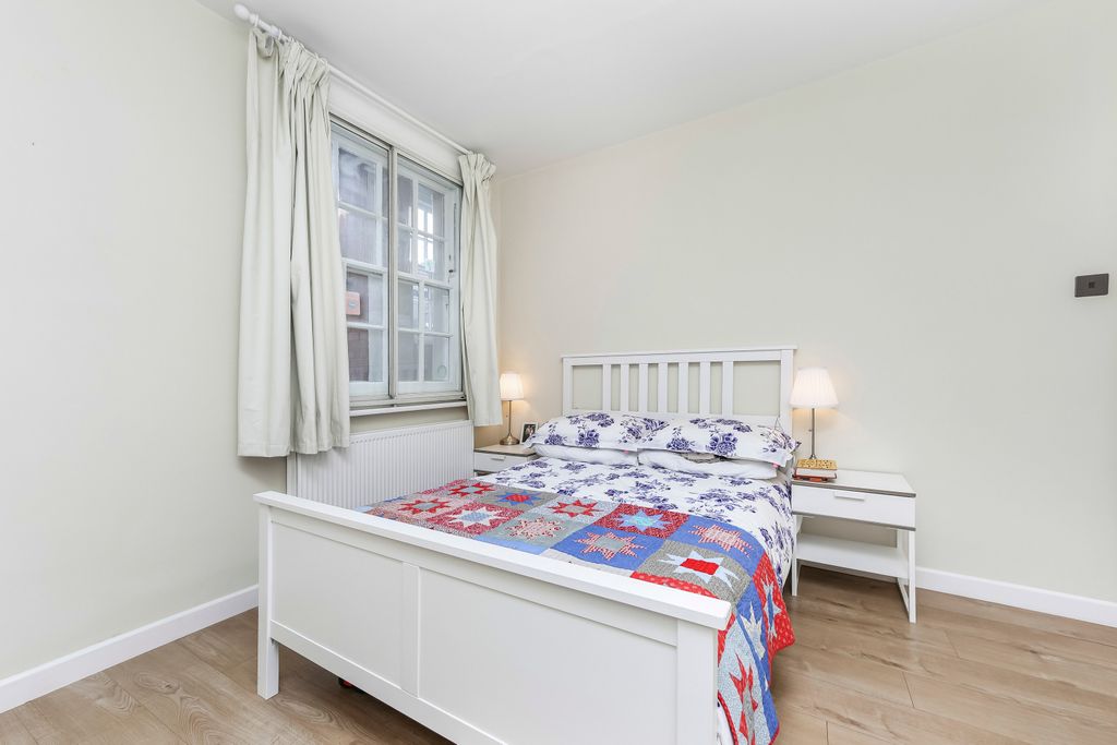Property photo 2 of 5