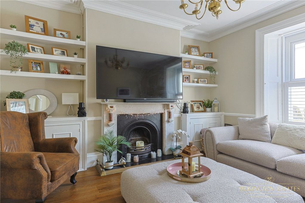 Property photo 2 of 14 4277581