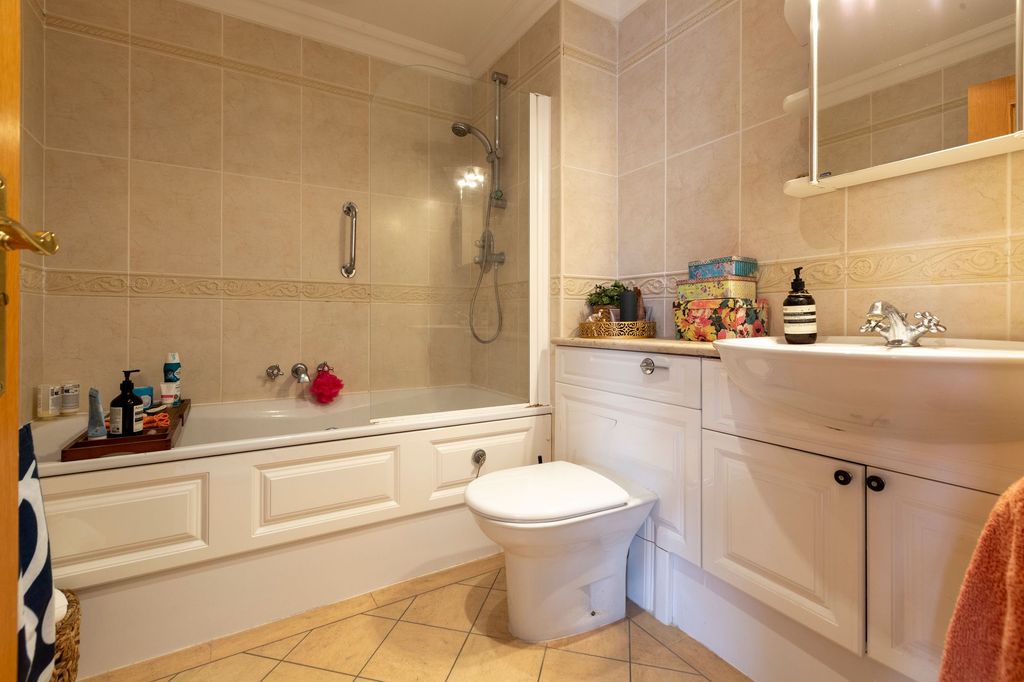 Additional image 20 of 3 bed flat for saleApartment 4 La Rocquaise, St Brelade JE3