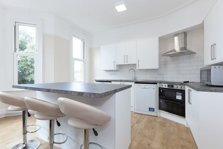 Property photo 2 of 11 Kitchen Dining Area