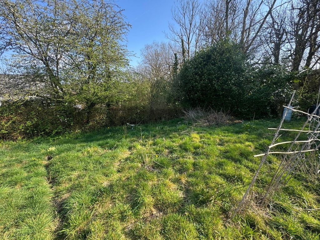 Property photo 2 of 21