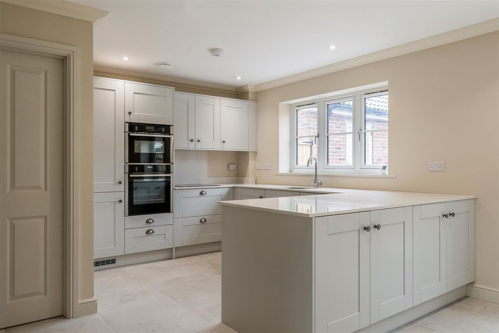 Property photo 2 of 41 Img_1601.Jpeg