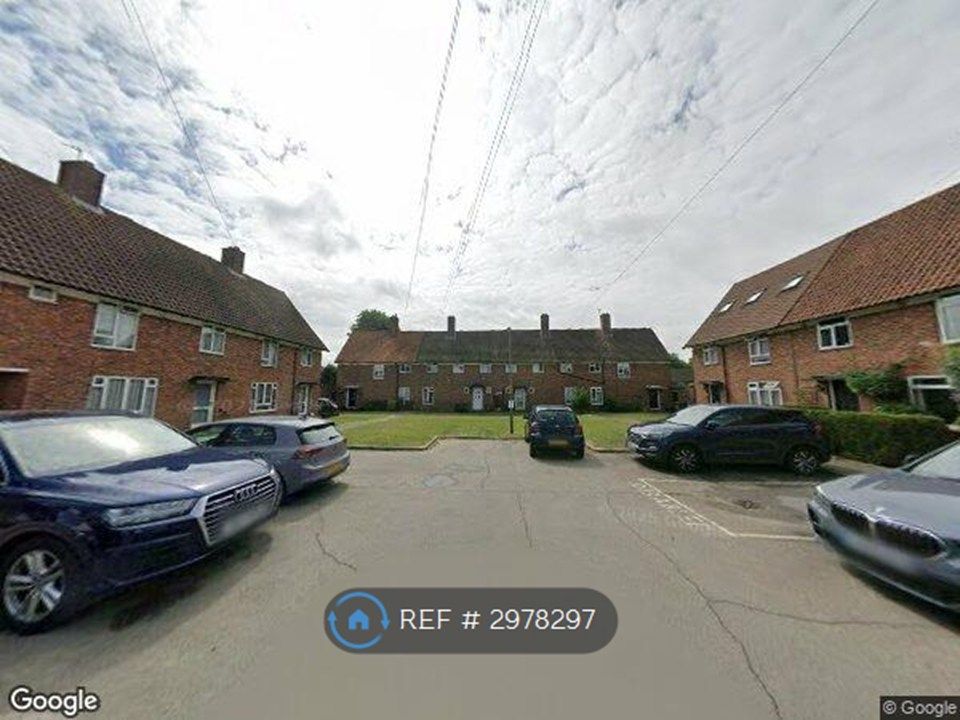 Property photo 2 of 13