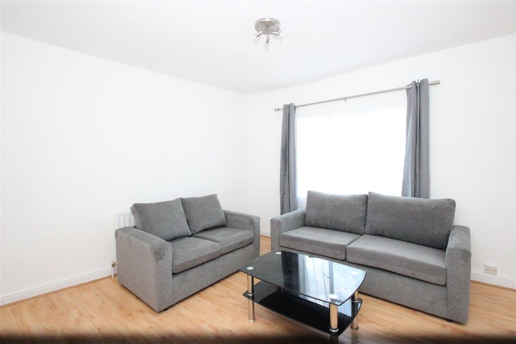 Property photo 1 of 4