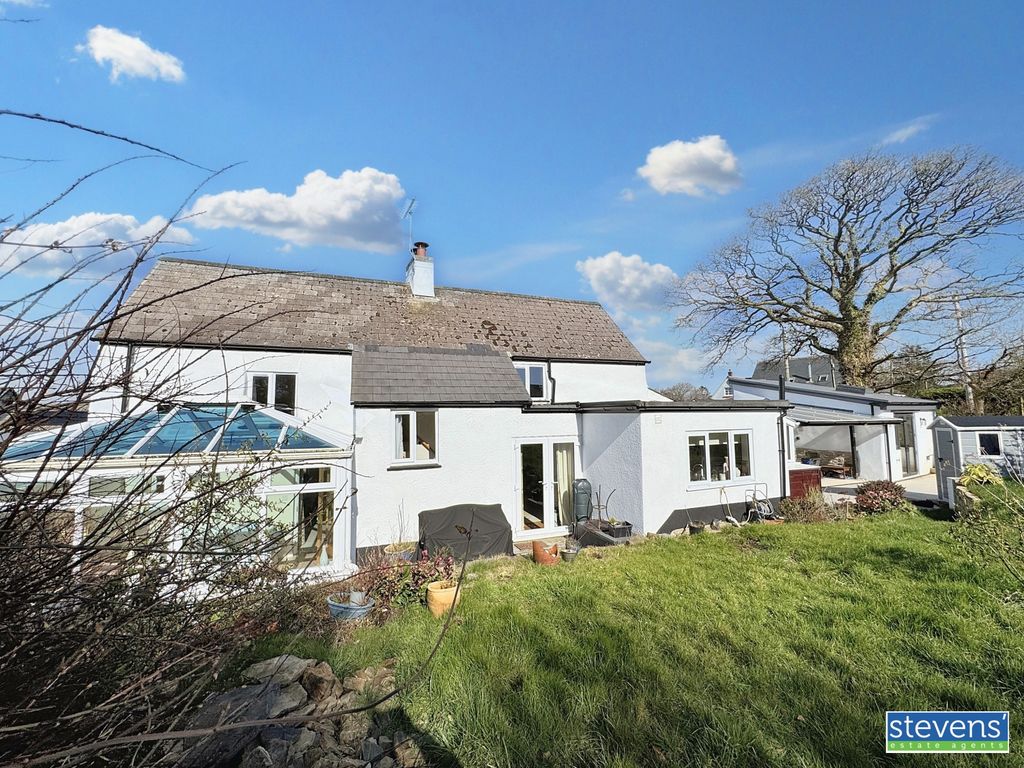 Property photo 1 of 21 Image00019