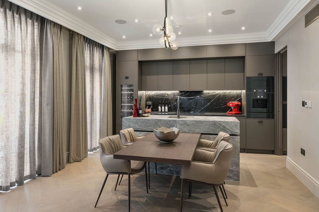 Property photo 1 of 29