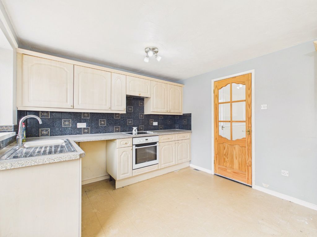 Property photo 3 of 15 5336406