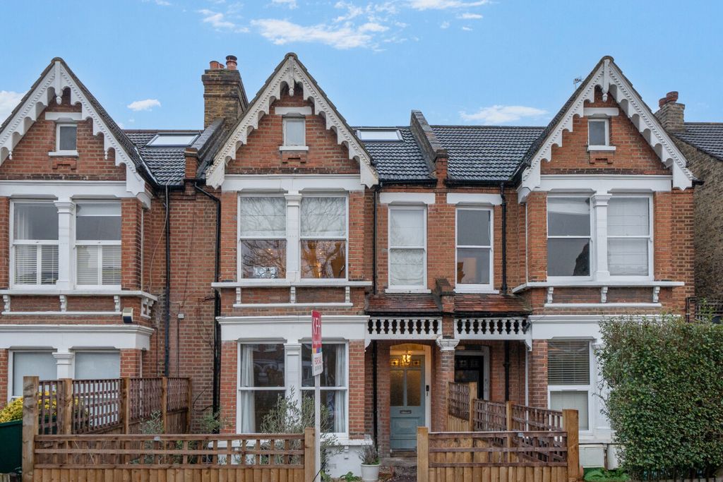 Property photo 1 of 12 1406745-3-6986145...