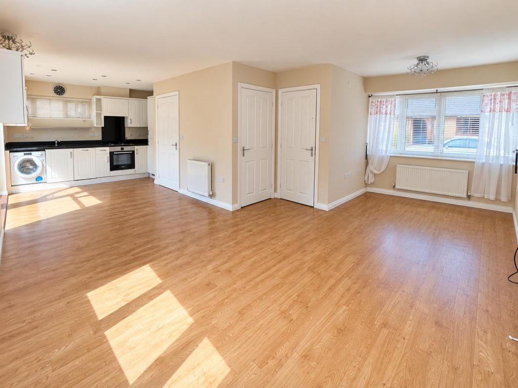Property photo 2 of 14 4d538523-918B-46E0-863F-8ce47d8B751E.Png