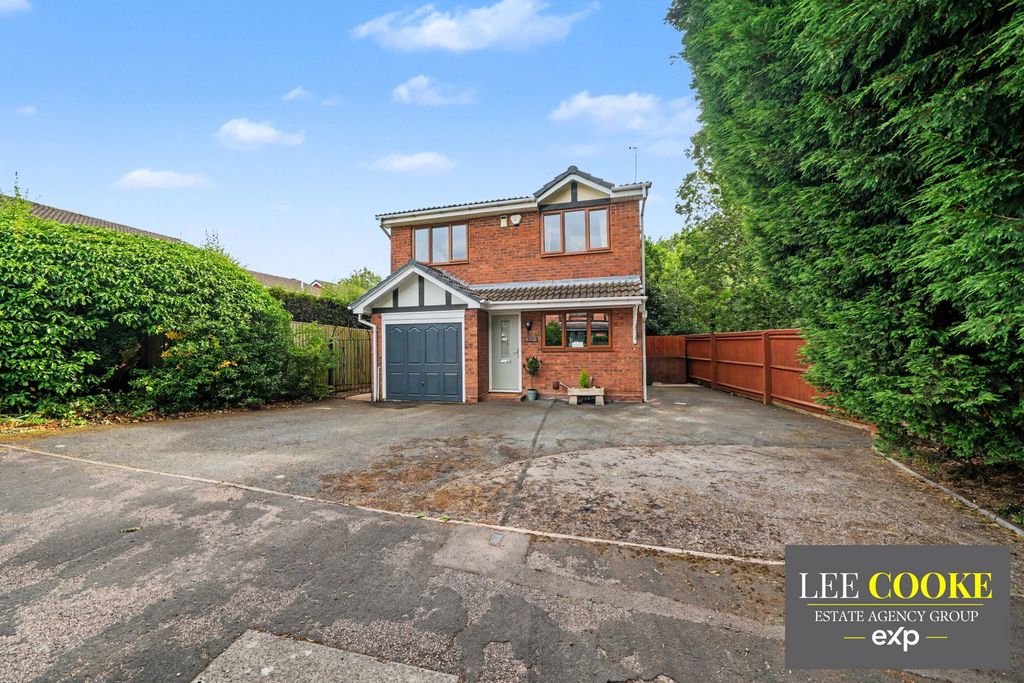 Property photo 2 of 44