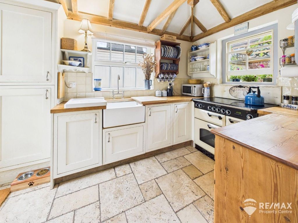 Property photo 3 of 18 Kitchen 1.Jpg