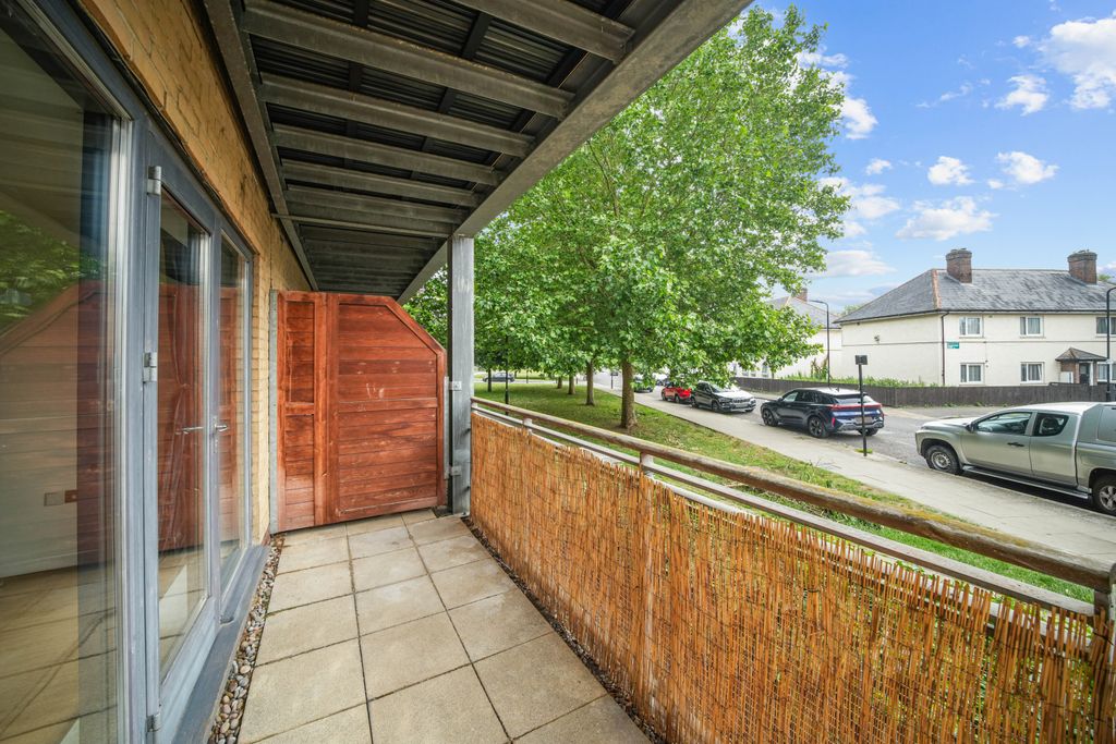 Property photo 3 of 9 Gallery
