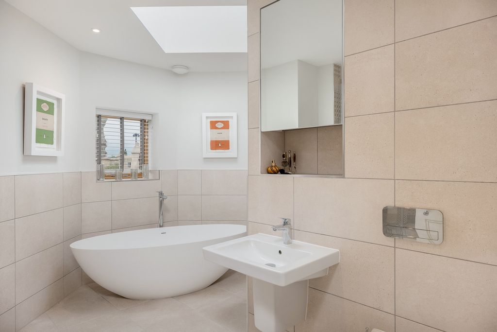 Additional image 20 of 2 bed flat for saleBirmingham Road Hatton Warwick, Warwickshire CV35