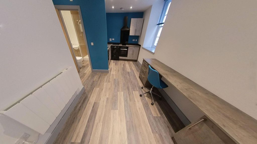 Property photo 2 of 5 Main