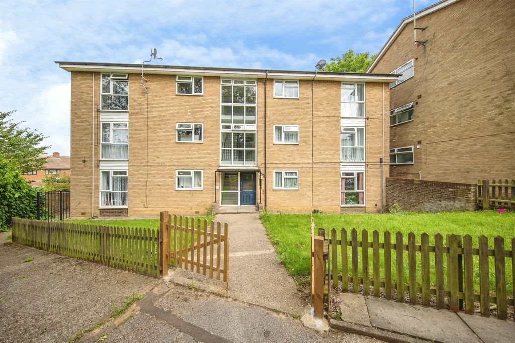 Property photo 1 of 9