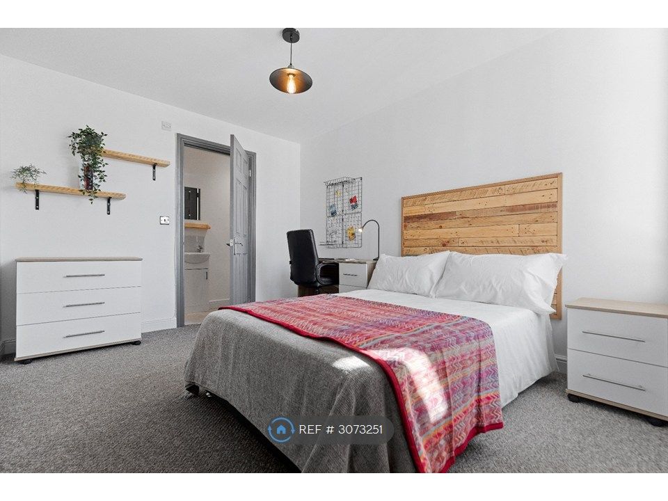 Property photo 1 of 11 Room 3 With View Of Ensuite