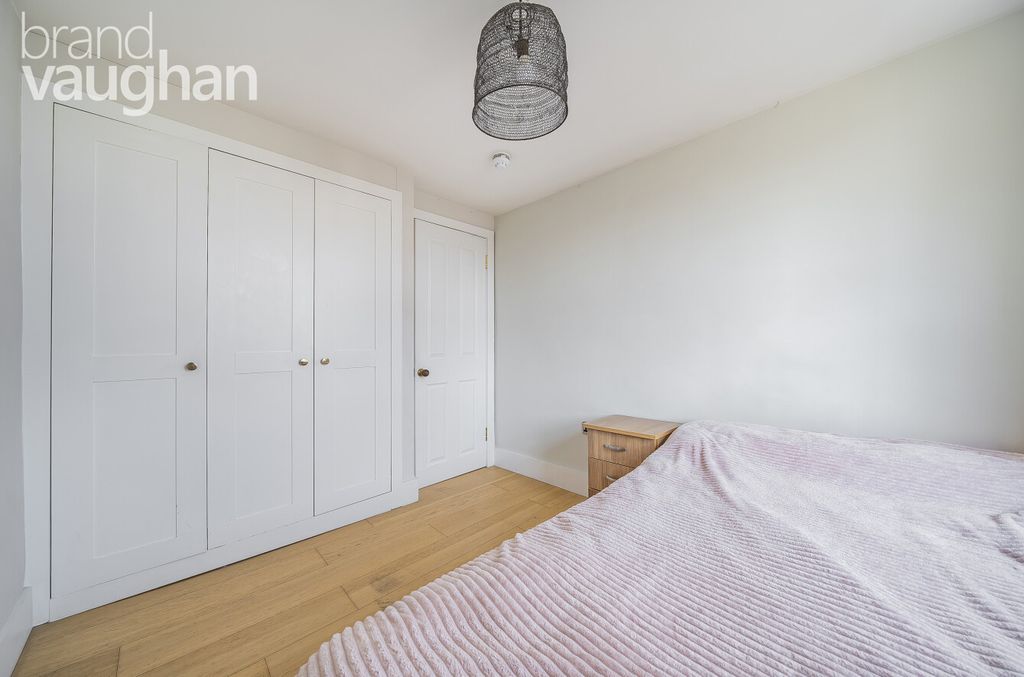 Property photo 3 of 9 Bedroom