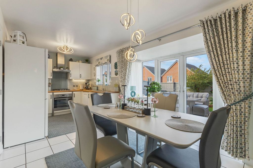 Property photo 2 of 29