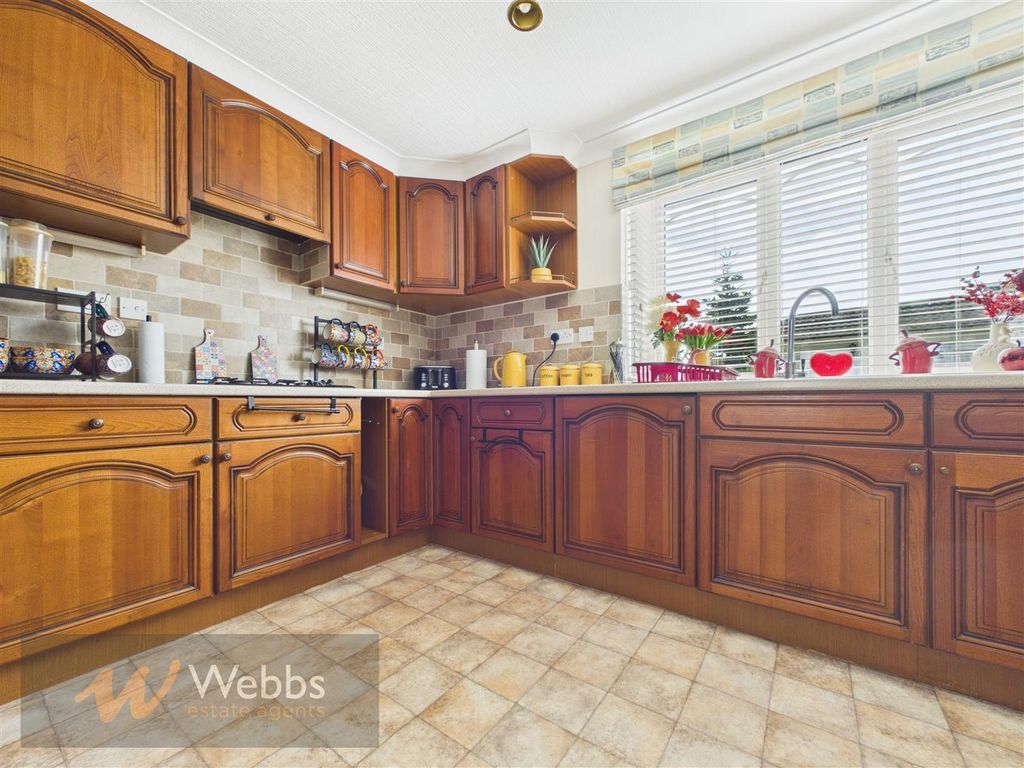 Property photo 3 of 12 Cam01407G0-Pr0248-Still004.Jpg