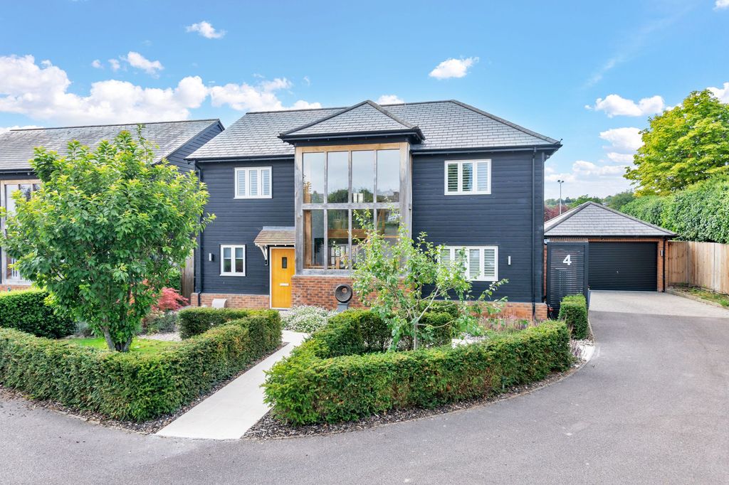 Property photo 1 of 36