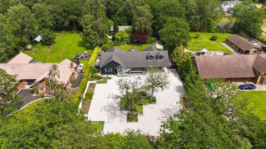 Property photo 1 of 42