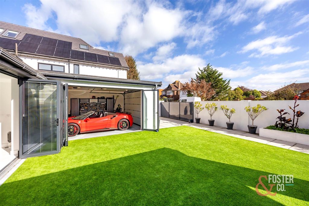 Property photo 2 of 29 New Church Road, 85-024.Jpg