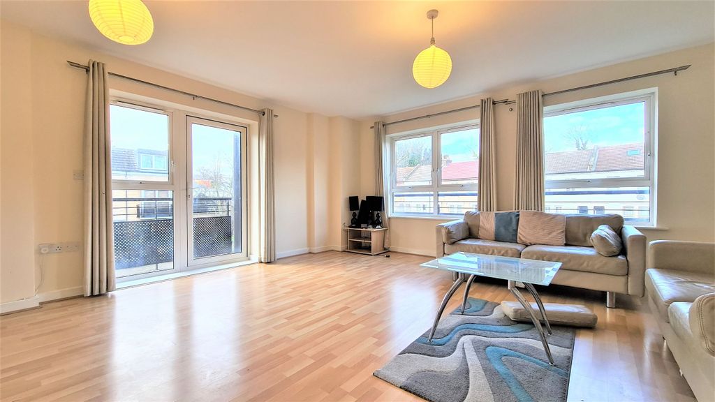 Property photo 2 of 7