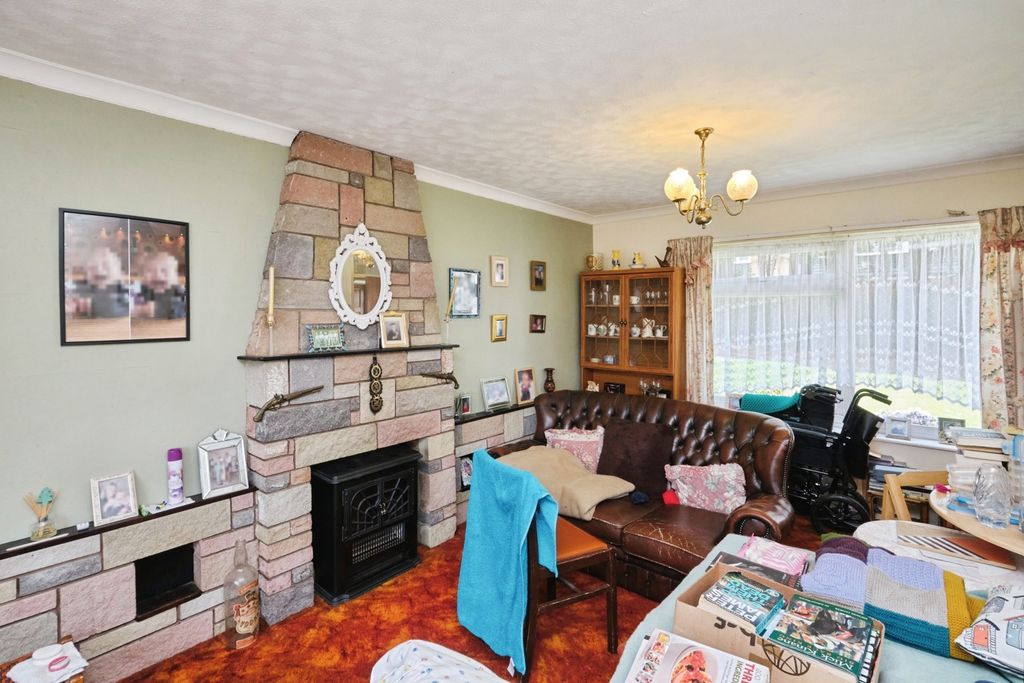 Property photo 2 of 20 Pbox-Img.Jpg