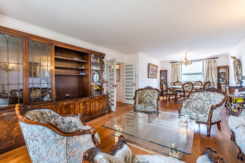 Property photo 1 of 12 Reception