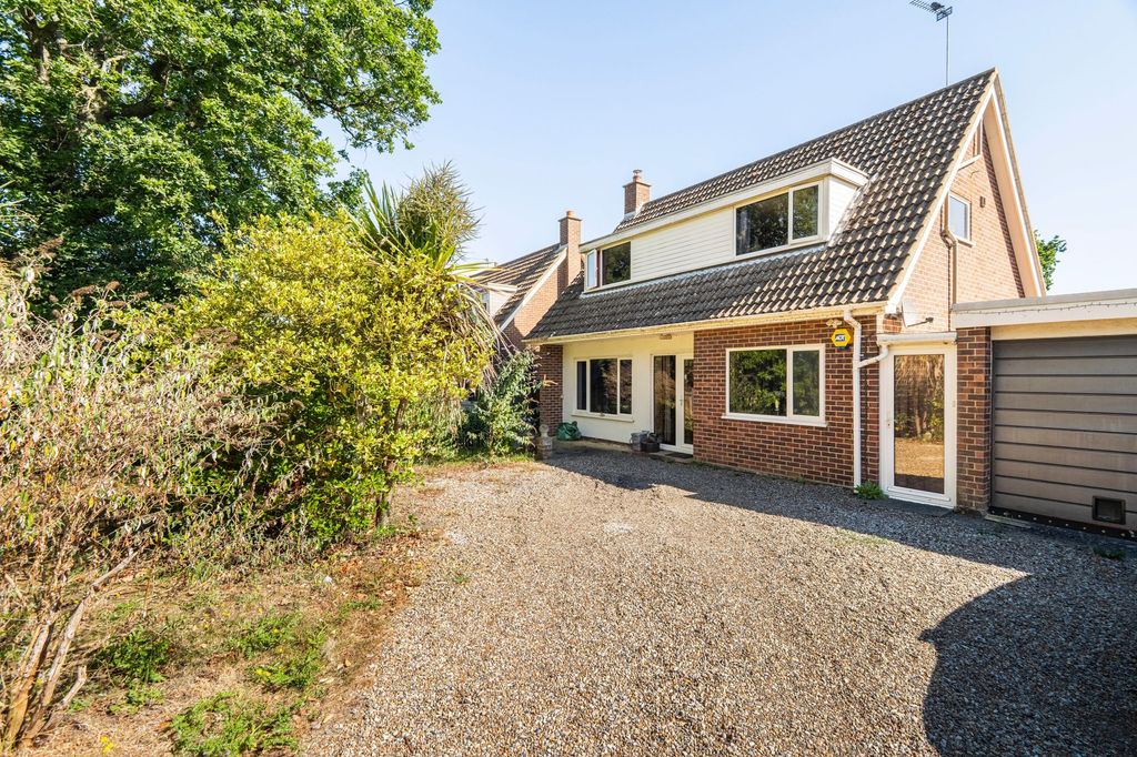 Property photo 1 of 18