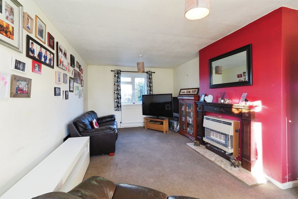 Property photo 3 of 16