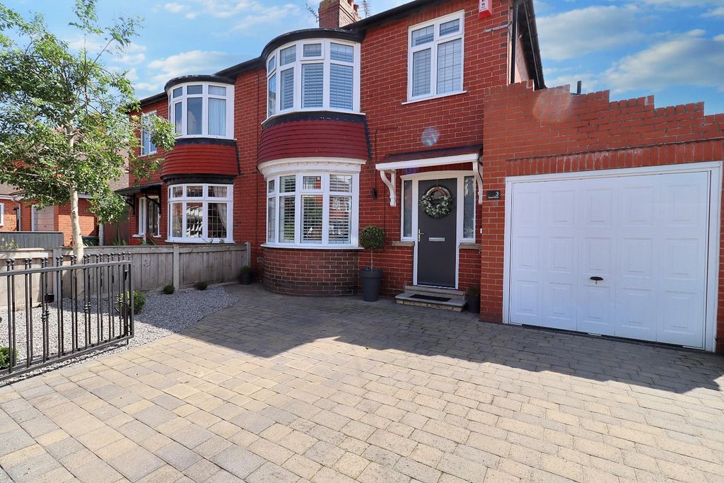Property photo 1 of 26