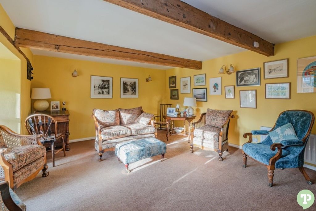 Property photo 3 of 24 Photo 8