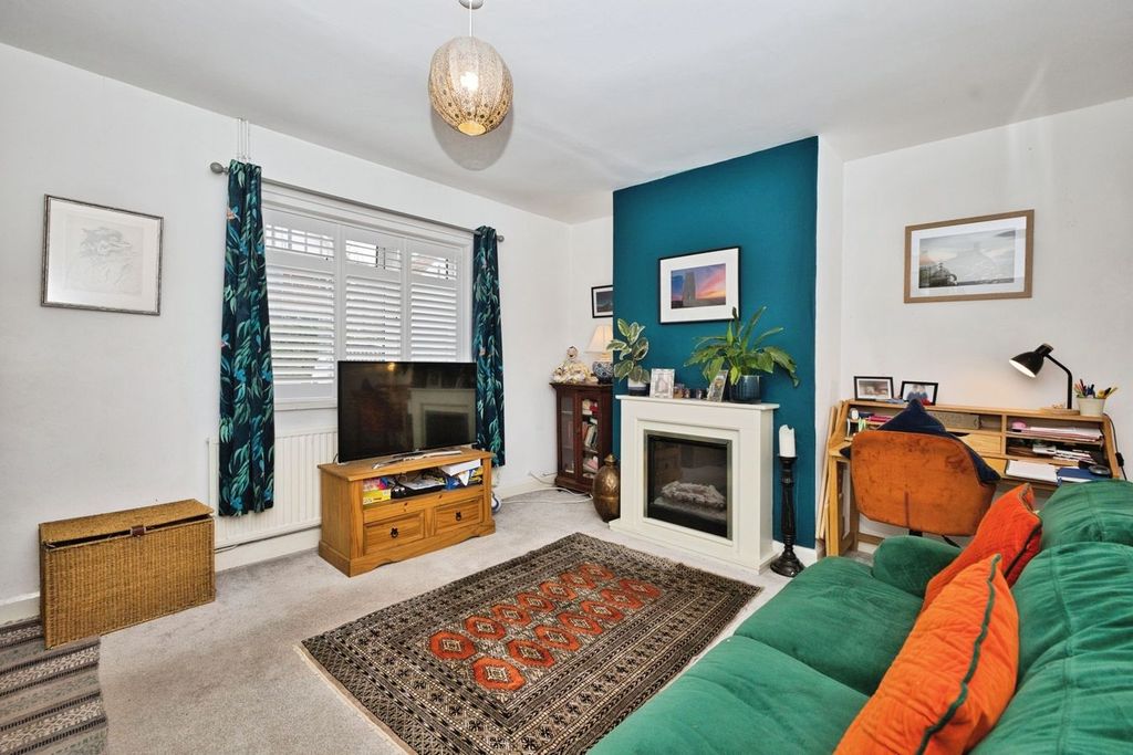 Property photo 2 of 15
