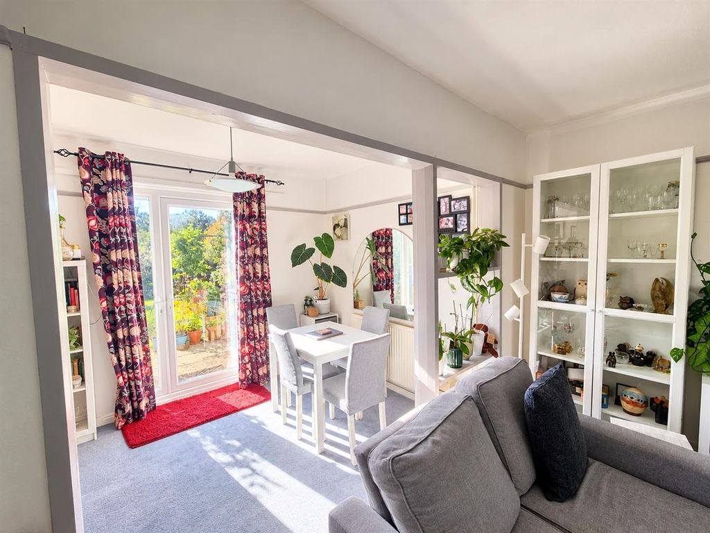 Property photo 3 of 17 Dining Room