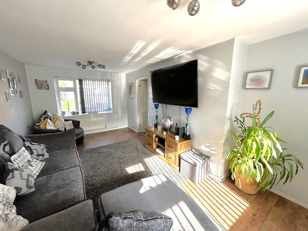 Property photo 2 of 14 Img_3612