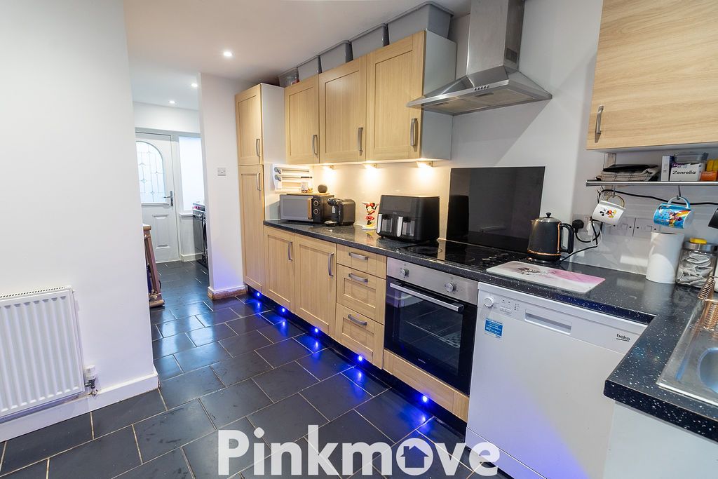 Property photo 3 of 19