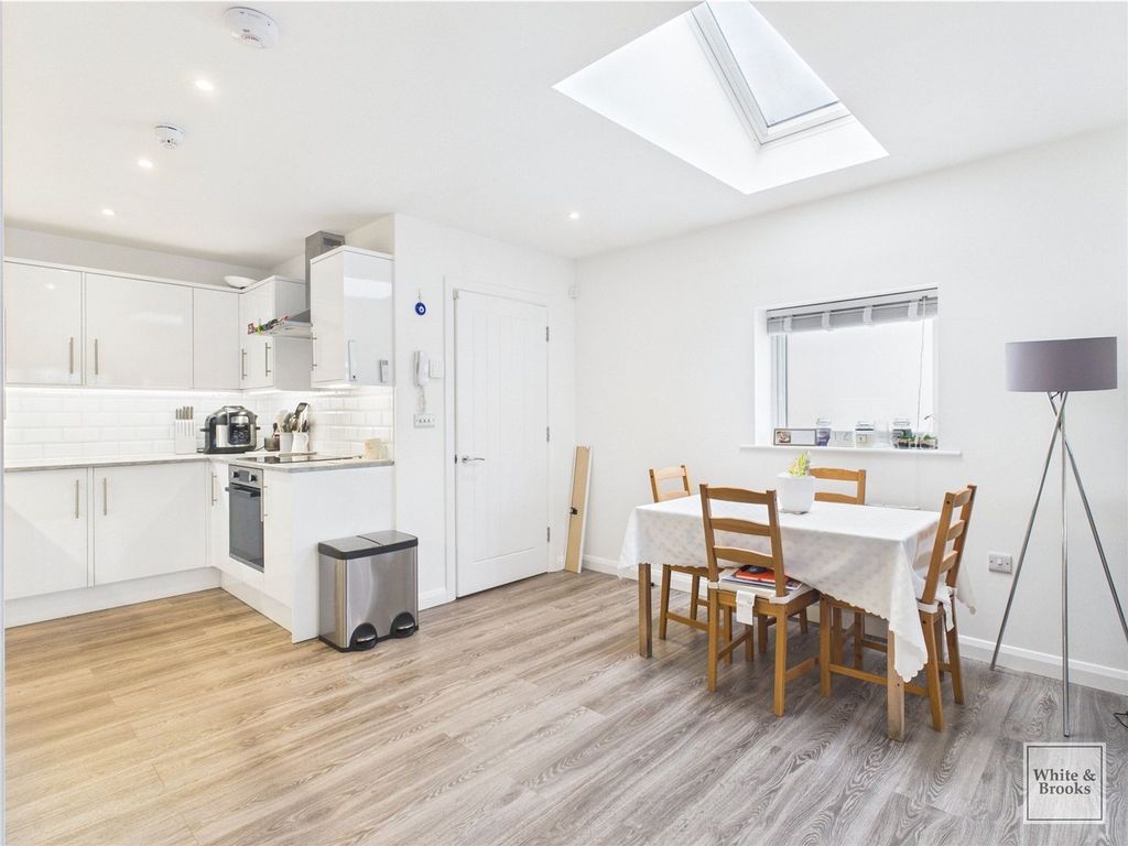 Property photo 3 of 14 Kitchen/Dining Area