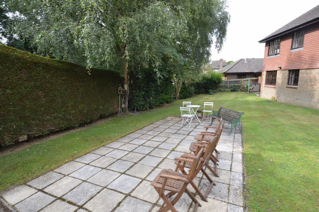 Property photo 3 of 8 Photo 7
