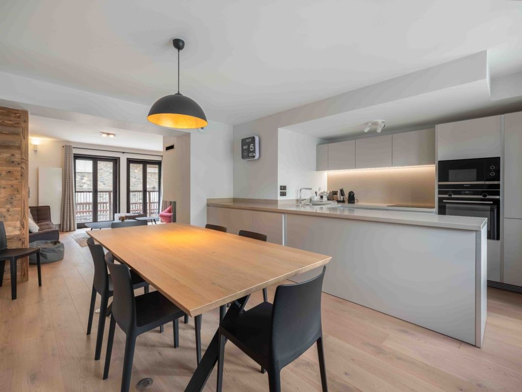 Property photo 3 of 12 Apartment For Sale i