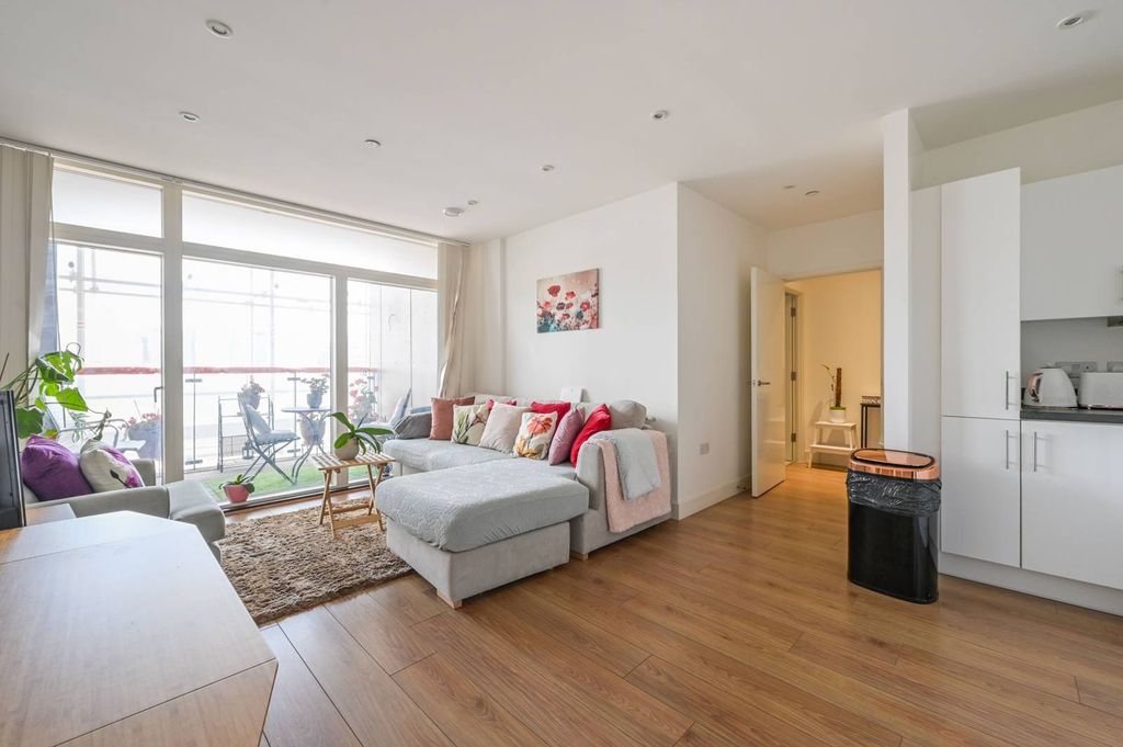 Property photo 1 of 6
