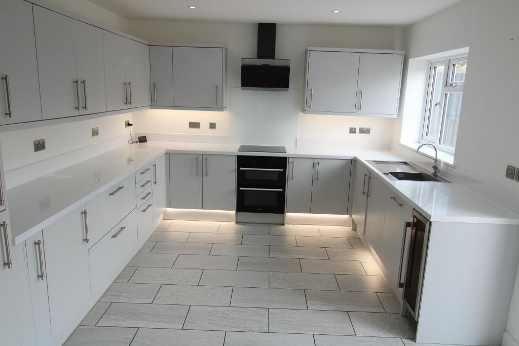 Property photo 3 of 11 Kitchen/Diner