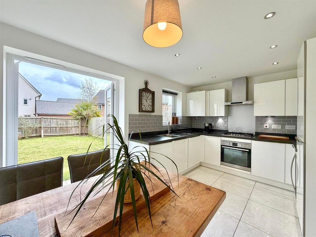 Property photo 3 of 21 Whatsapp Image 2026-03-23 At 15.59.07 (2).Jpeg